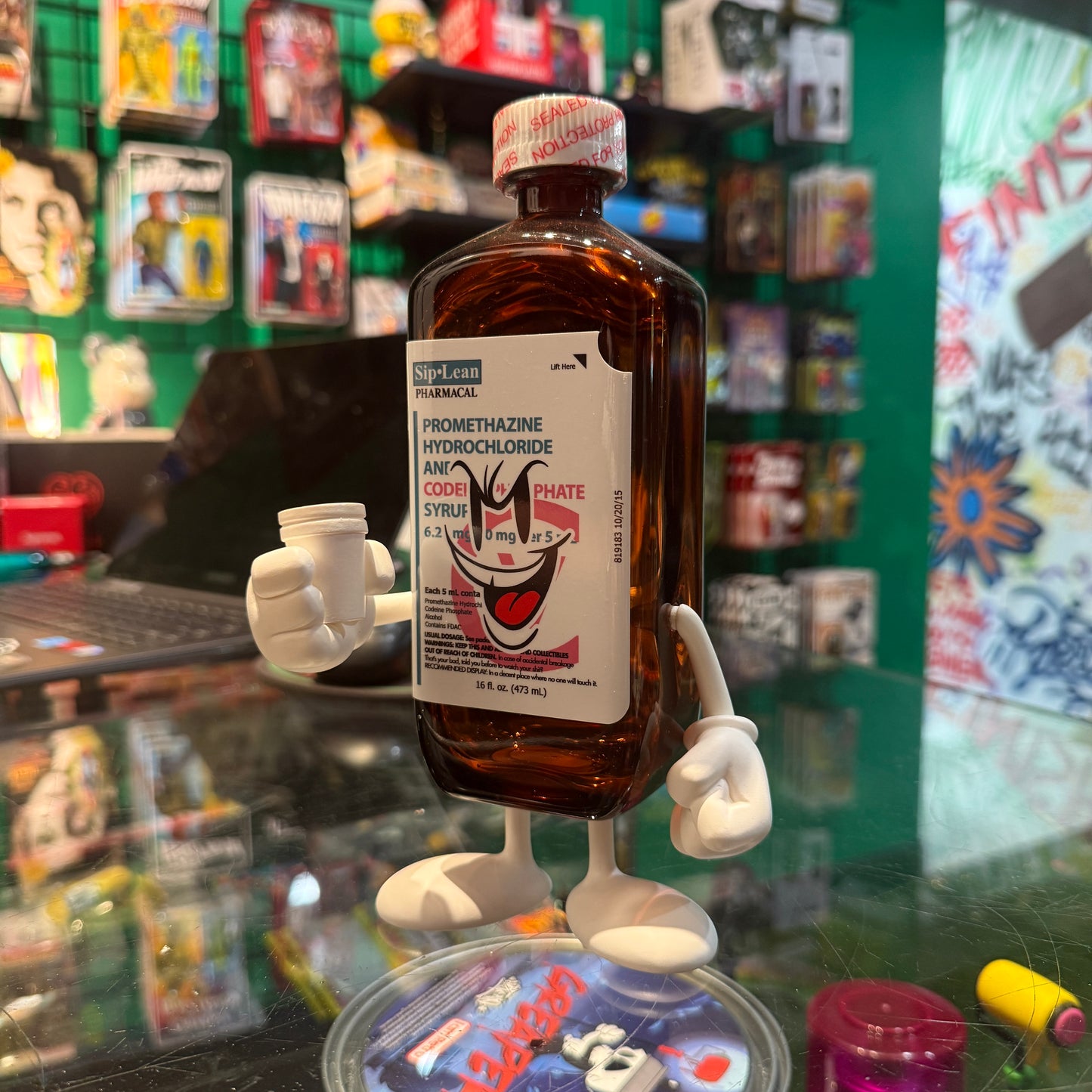 SKETONE x SIPLEAN x RESIN FIGURE