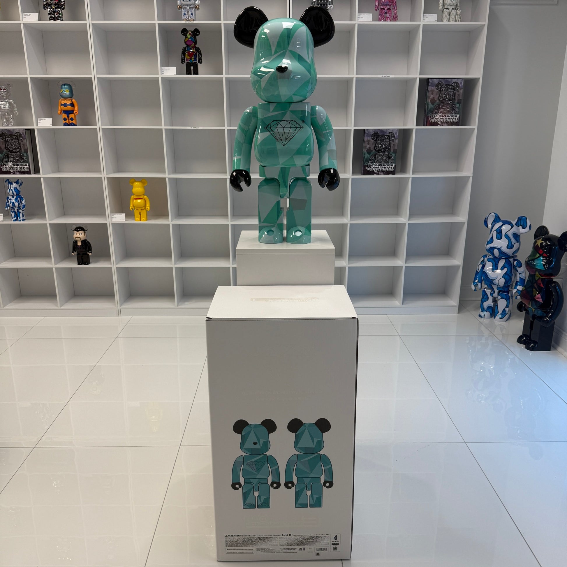 BEARBRICK x WWT3 x DIAMOND SUPPLY 1000%